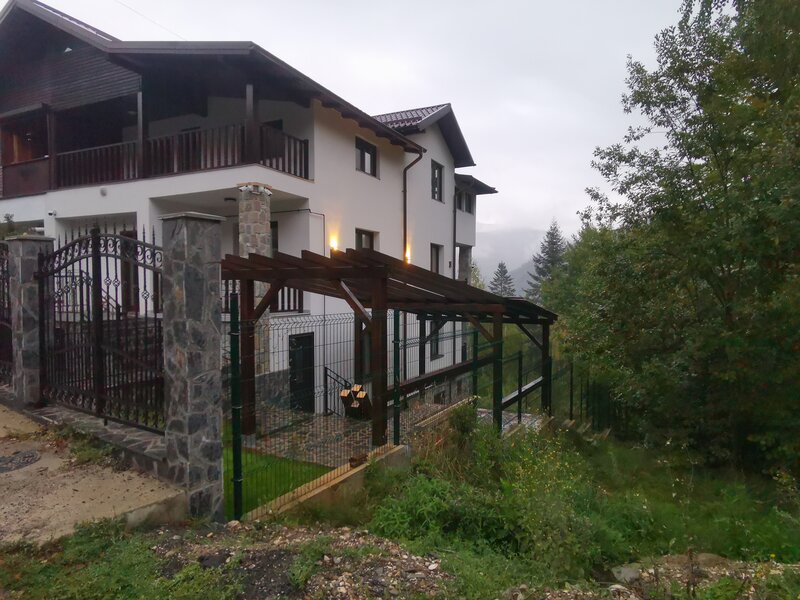 Sinaia, vand 492 mp in cartierul Tirul cu Porumbei, proprietar